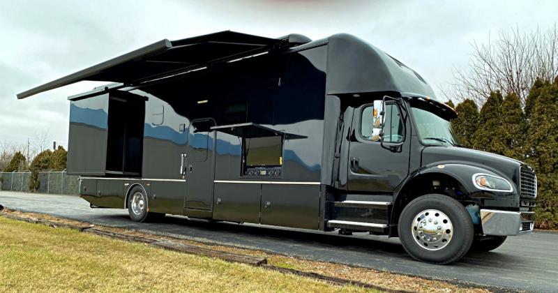 2023 Elliott's Custom Coaches Motorcoach