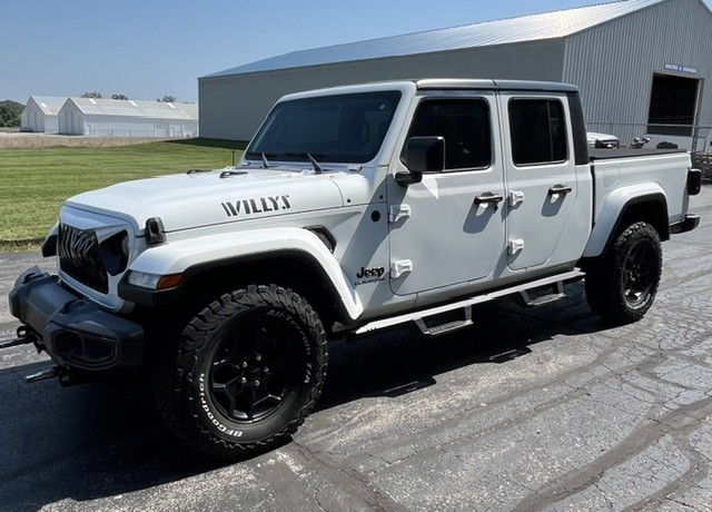 2021 Jeep Gladiator Willys Sport