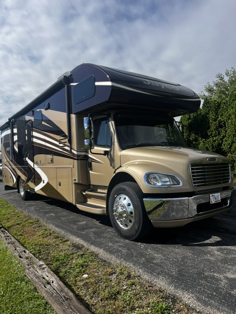 2016 Freightliner M2 106 Medium Duty Motorcoach