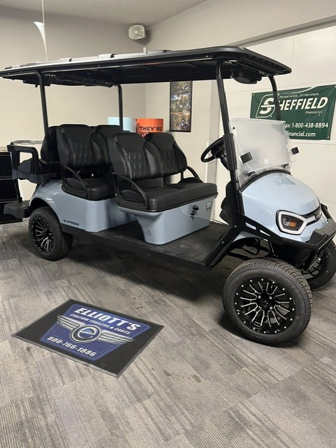 2027 E-Z-GO Express 6 Gas (Lifted)